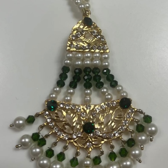 Eclectic Statement Kundan Style Indian Earrings Gold W/Green White Beads New - Picture 6 of 9